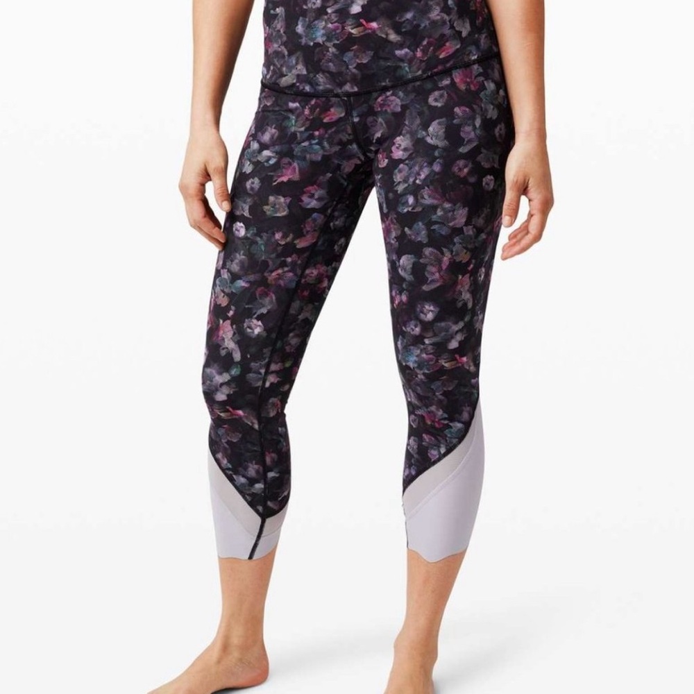 NWT Lululemon Wunder Under High-Rise Crop 23" Scallop - Size 2
